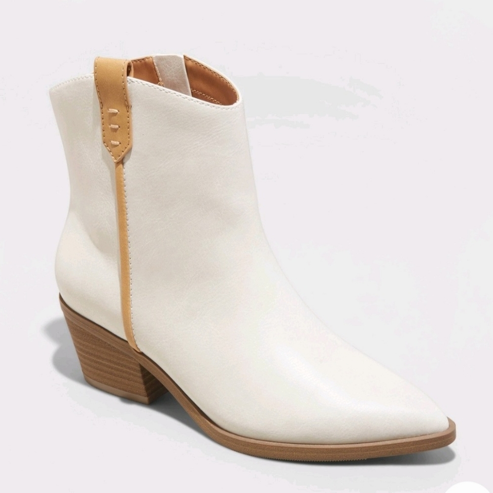 NWT low western boot size 8